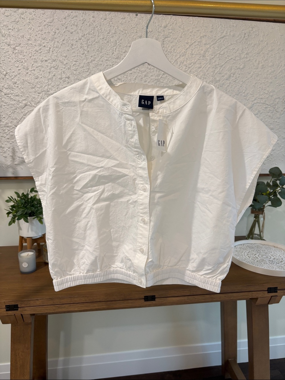 GAP White Short-Sleeve Button Front Crop Blouse